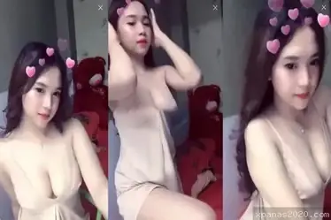 Cewek Bohay Toge Goyang Live Susu Jumbo Bikin Panas